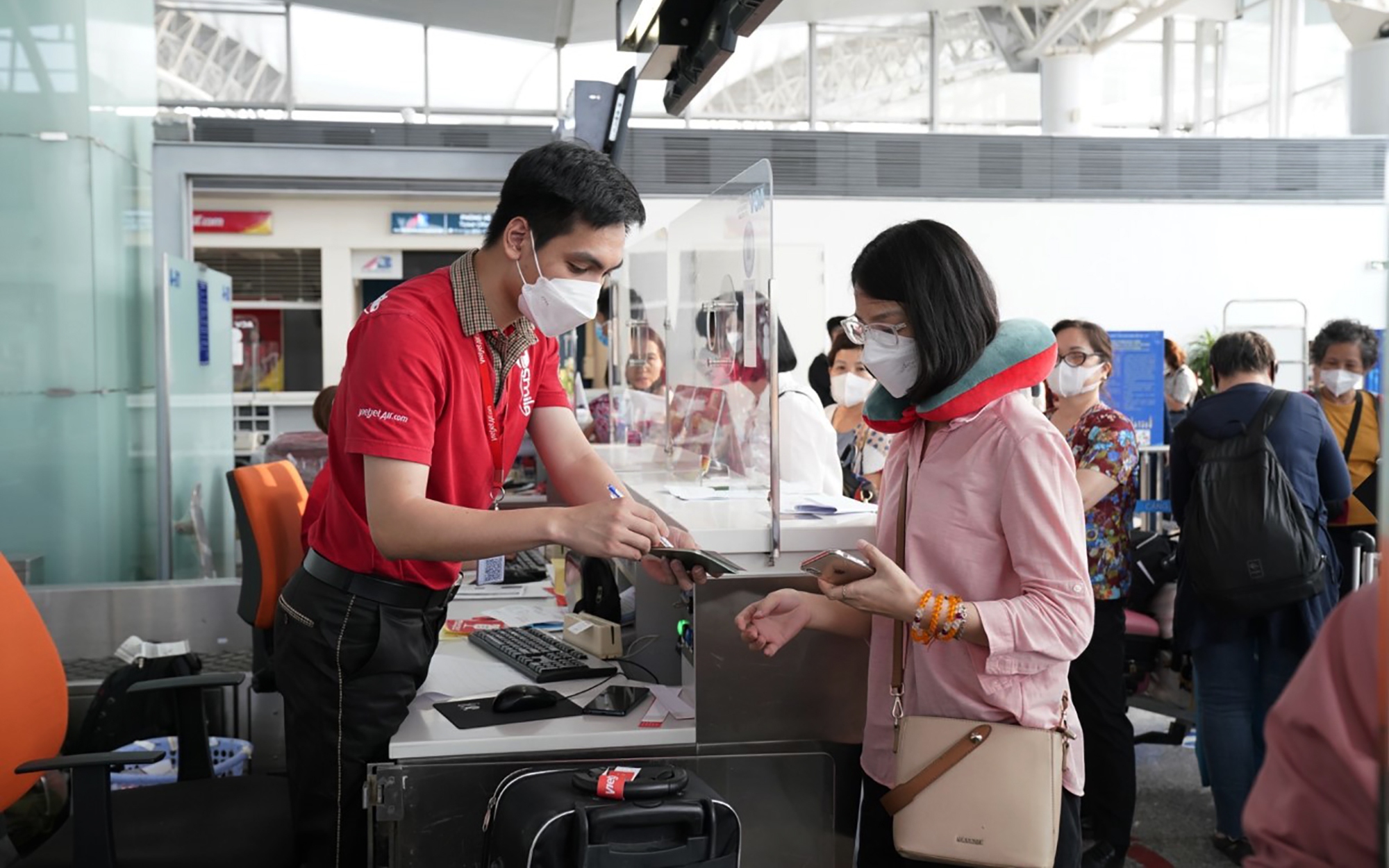 Hàng không phục hồi mạnh mẽ, Vietjet dẫn đầu thị trường vé máy bay