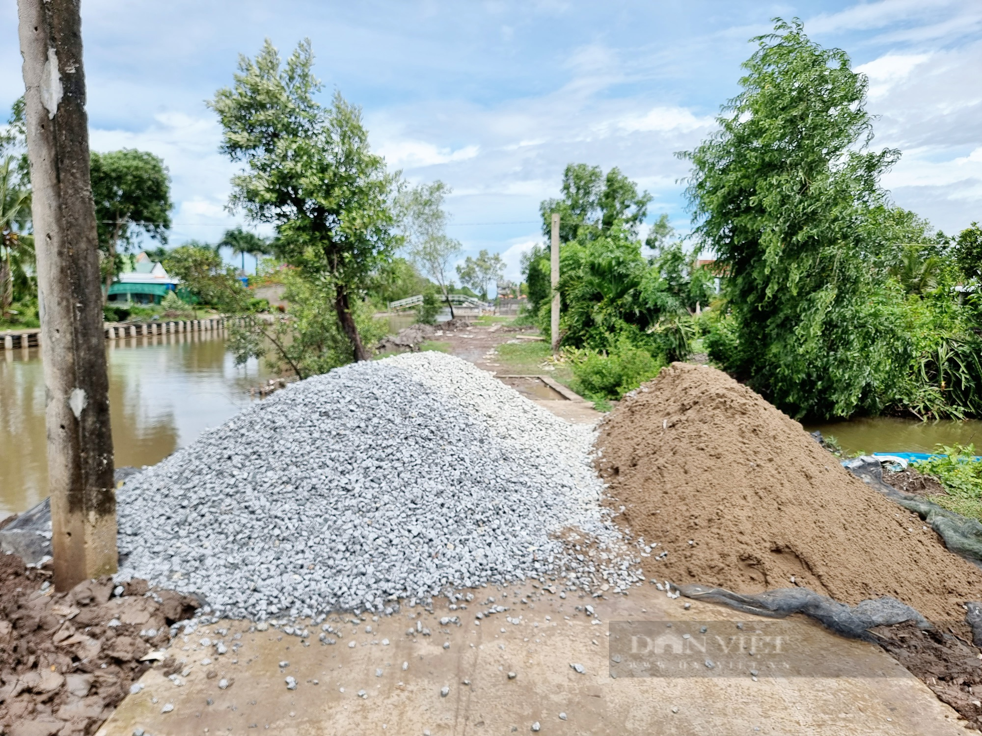 Vụ làm đường đoạn đầu, đoạn cuối bỏ đoạn giữa: Có hay không báo cáo không đúng thực tế của chủ đầu tư ? - Ảnh 3.