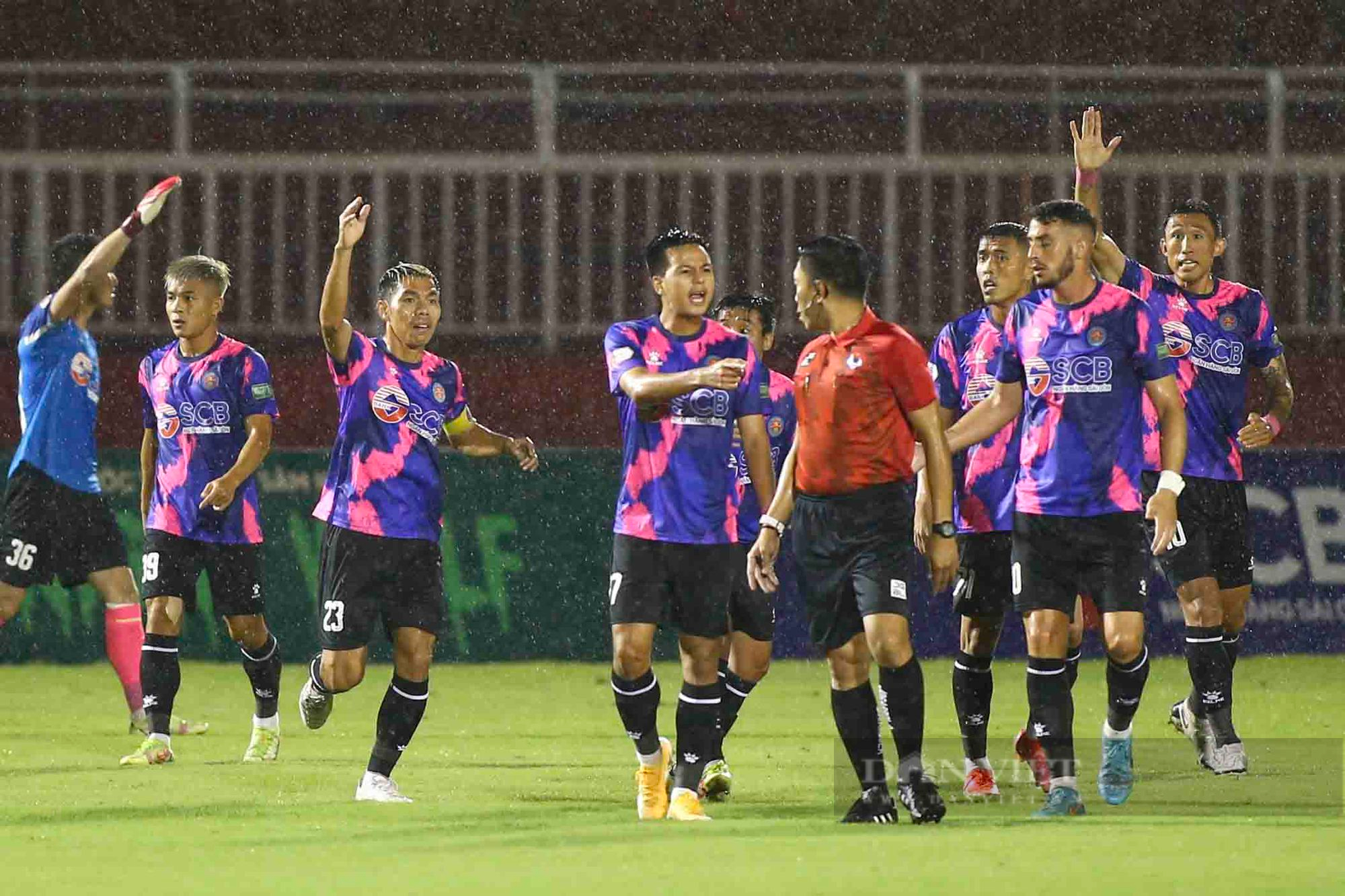 Dứt điểm vô duyên, Sài Gòn FC bỏ lỡ chiến thắng đầu tay - Ảnh 5.