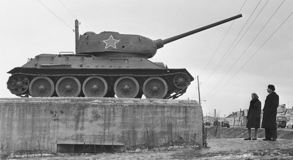 Xe tăng T-34 của Liên Xô đã khiến phát xít Đức thảm bại ra sao? - Ảnh 10.