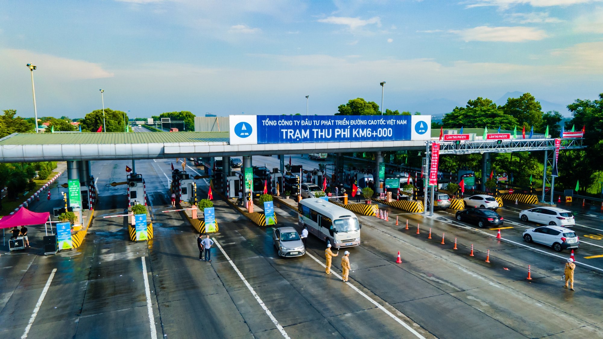VEC tiếp tục bị &quot;đốc thúc&quot; bố trí kinh phí sửa chữa cao tốc Nội Bài - Lào Cai - Ảnh 1.