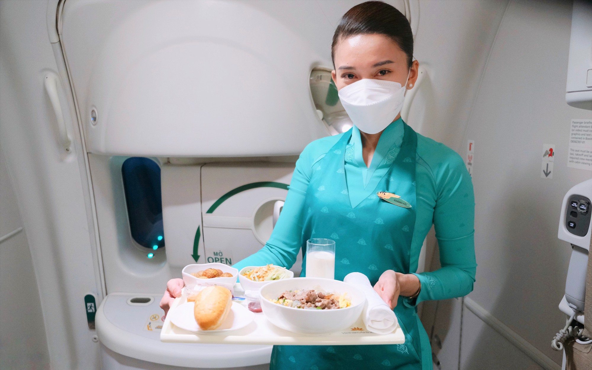 Vietnam Airlines cung cấp thực đơn mang đặc trưng của các vùng miền trên chuyến bay 