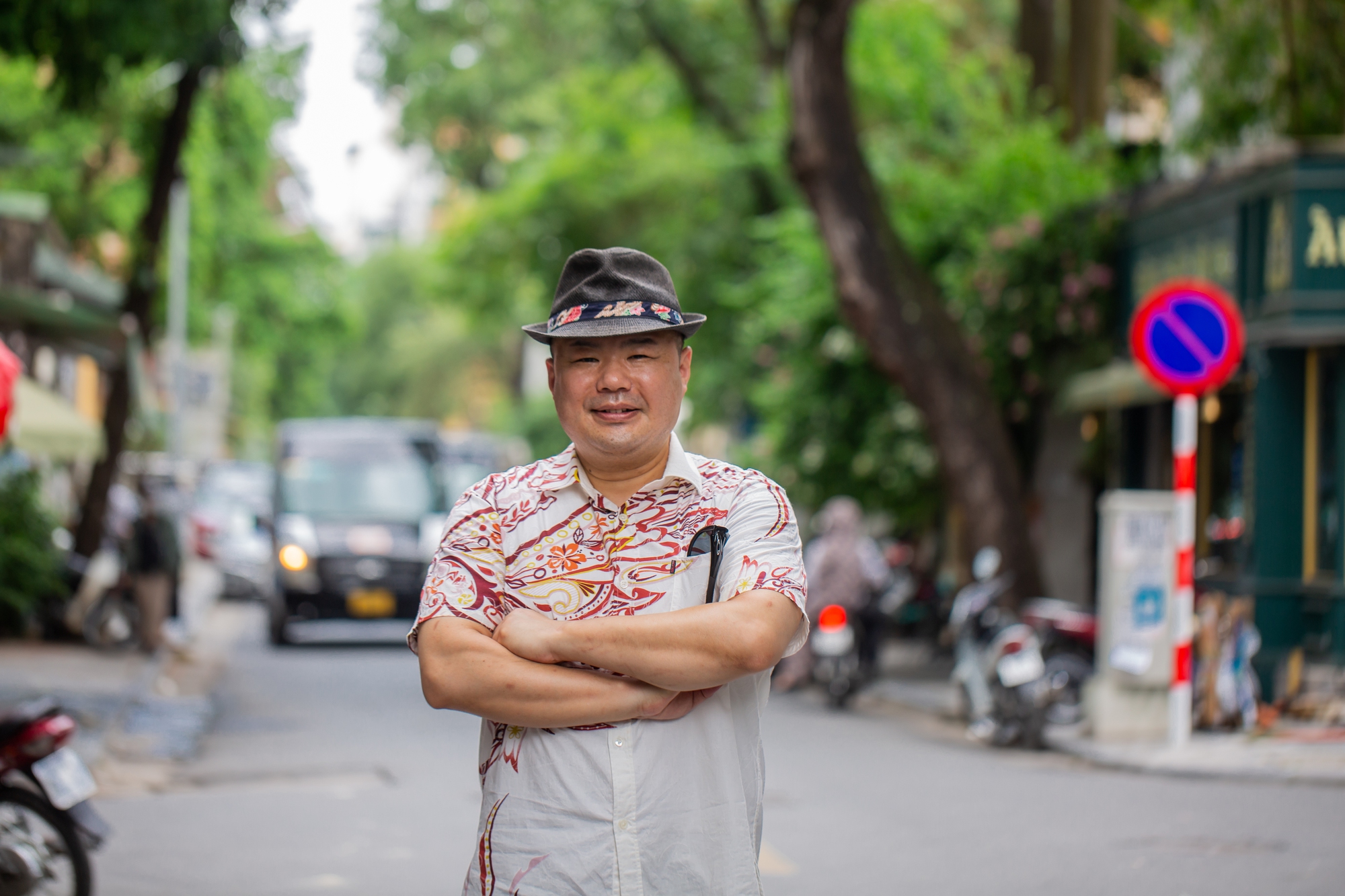 Đầu bếp sao Michelin Junichi Yoshida thưởng thức ẩm thực Việt Nam
