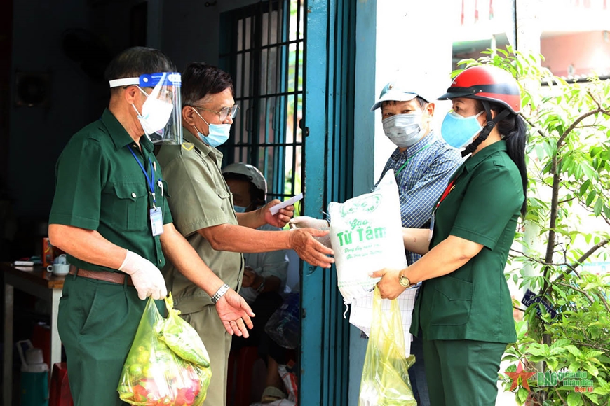 Nữ cựu chiến binh hết lòng vì cộng đồng - Ảnh 1.