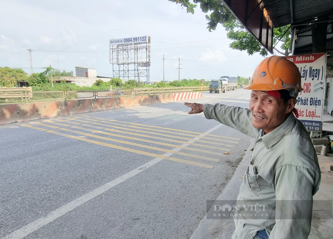 Vụ bị tàu hỏa tông tử vong: Lời kể người dân chứng kiến  - Ảnh 2.