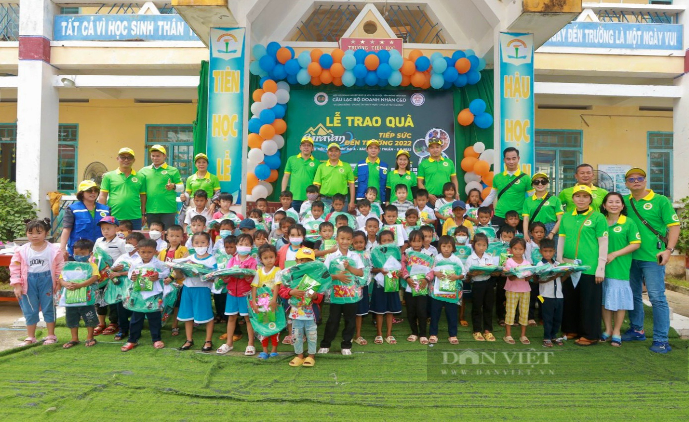 Tiếp sức đến trường cho học sinh nghèo Ninh Thuận - Ảnh 1.