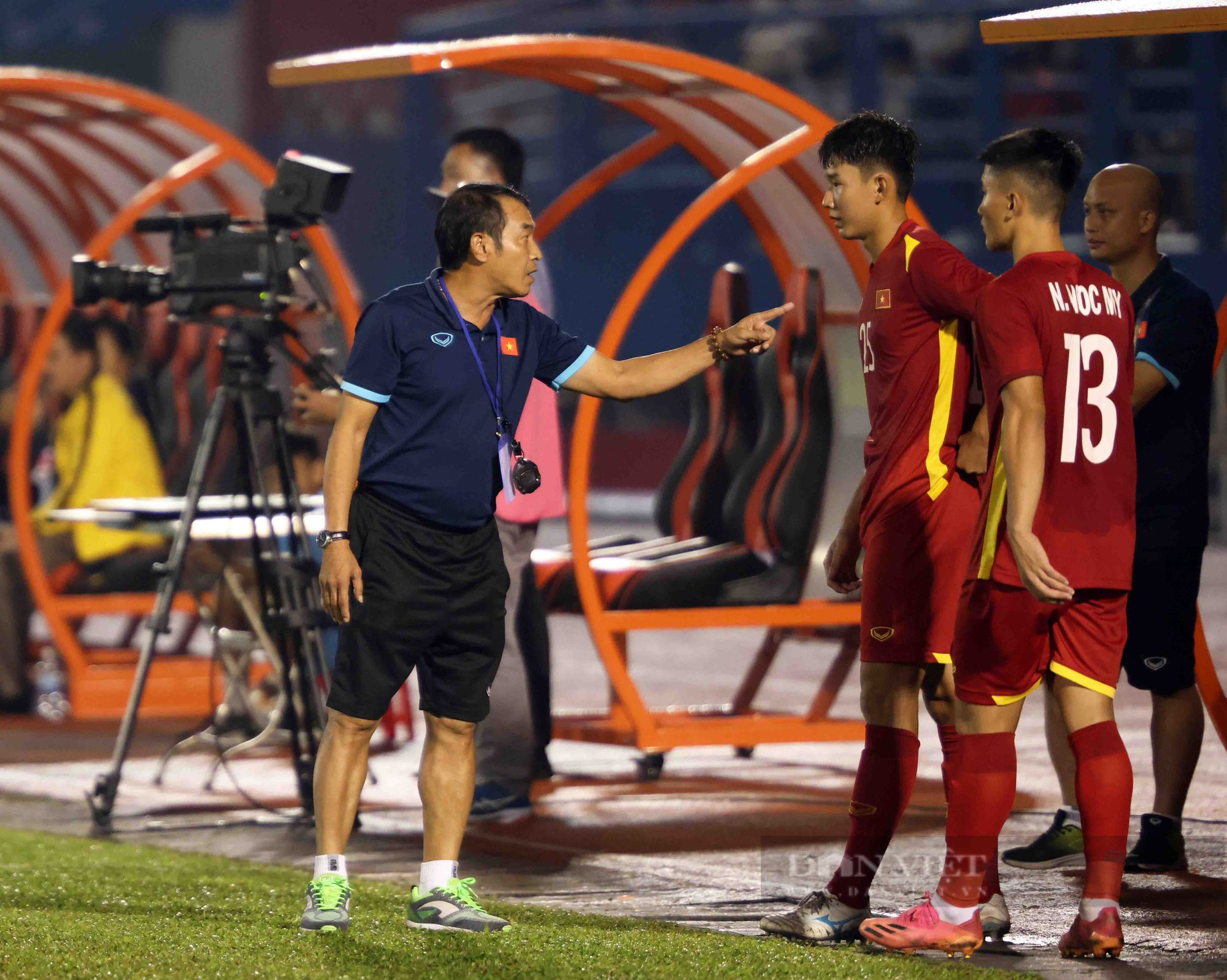 Đánh bại Malaysia trên chấm luân lưu, U19 Việt Nam vô địch Giải U19 Quốc tế - Ảnh 6.