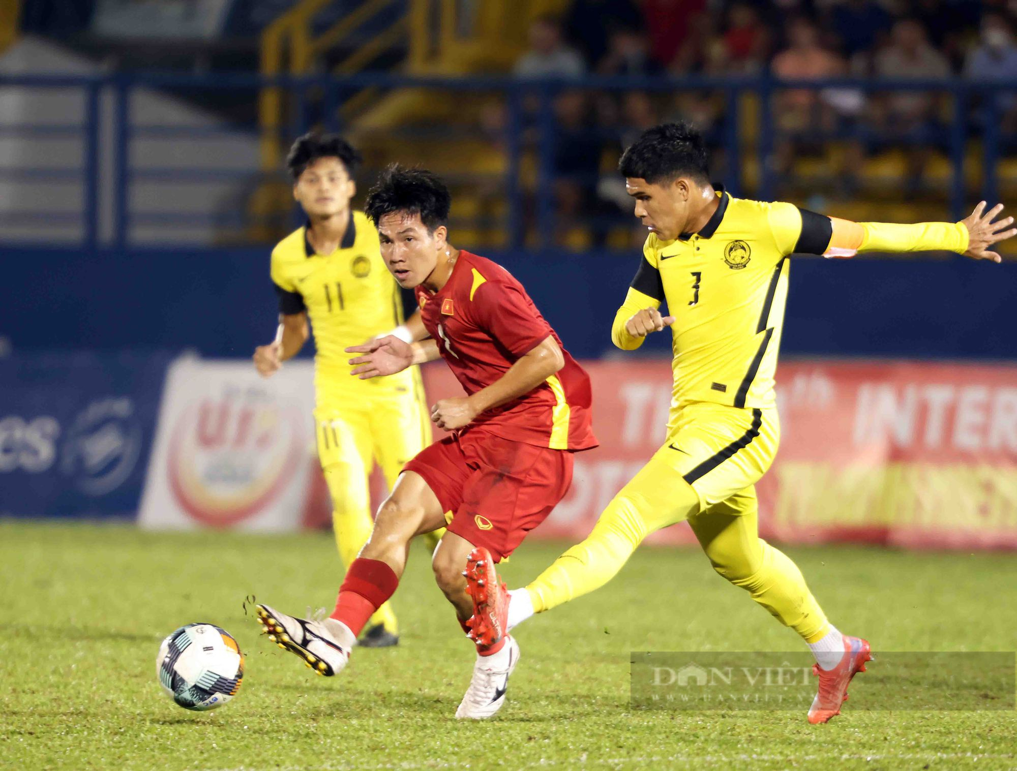 Đánh bại Malaysia trên chấm luân lưu, U19 Việt Nam vô địch Giải U19 Quốc tế - Ảnh 2.