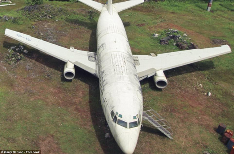 Hình ảnh chiếc máy bay Boeing 737 bí ẩn bị bỏ hoang ở Bali - Ảnh 7.