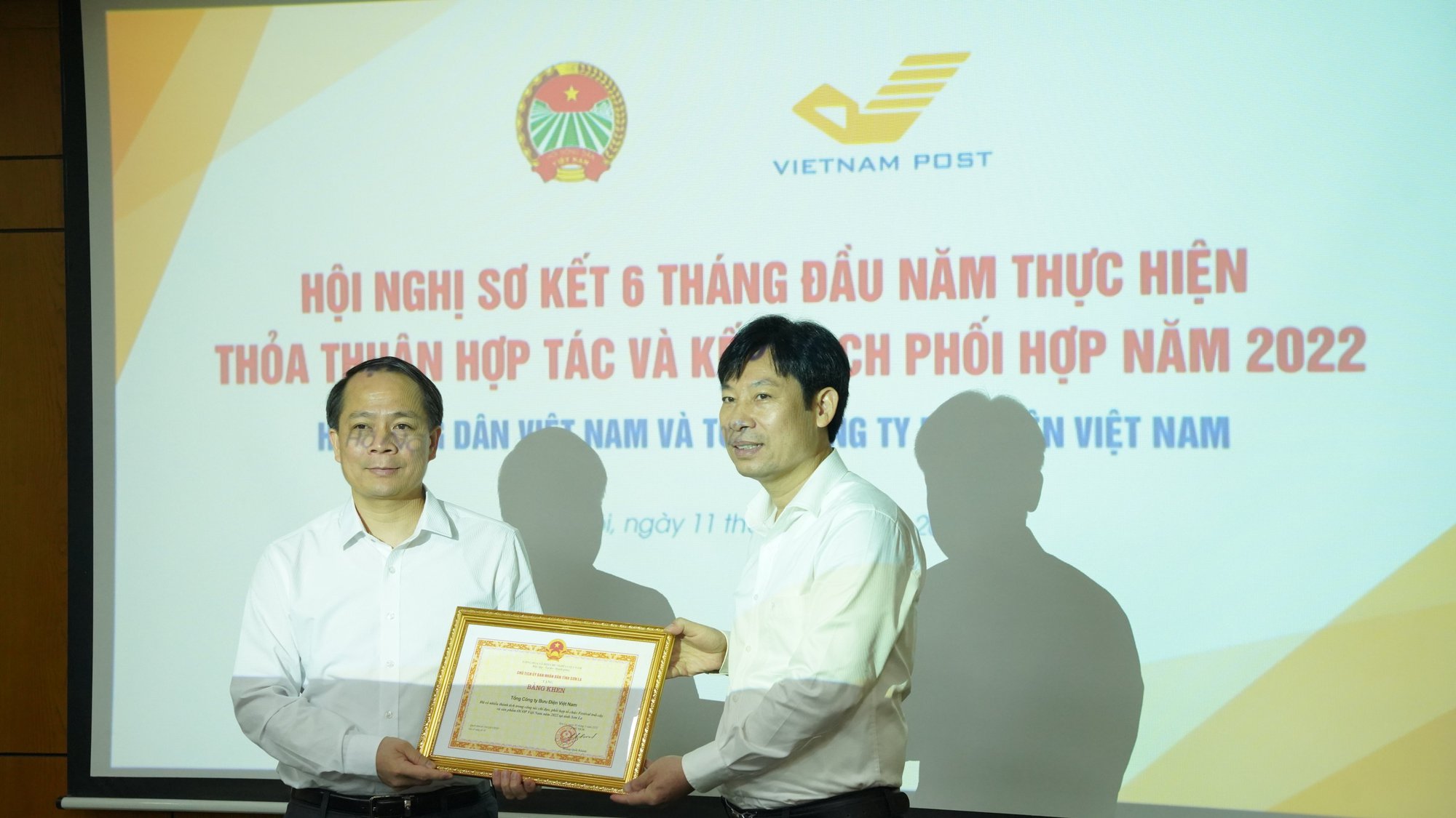  Hội Nông dân Việt Nam, Tổng công ty Bưu điện Việt Nam sơ kết 6 tháng đầu năm thực hiện kế hoạch phối hợp - Ảnh 4.