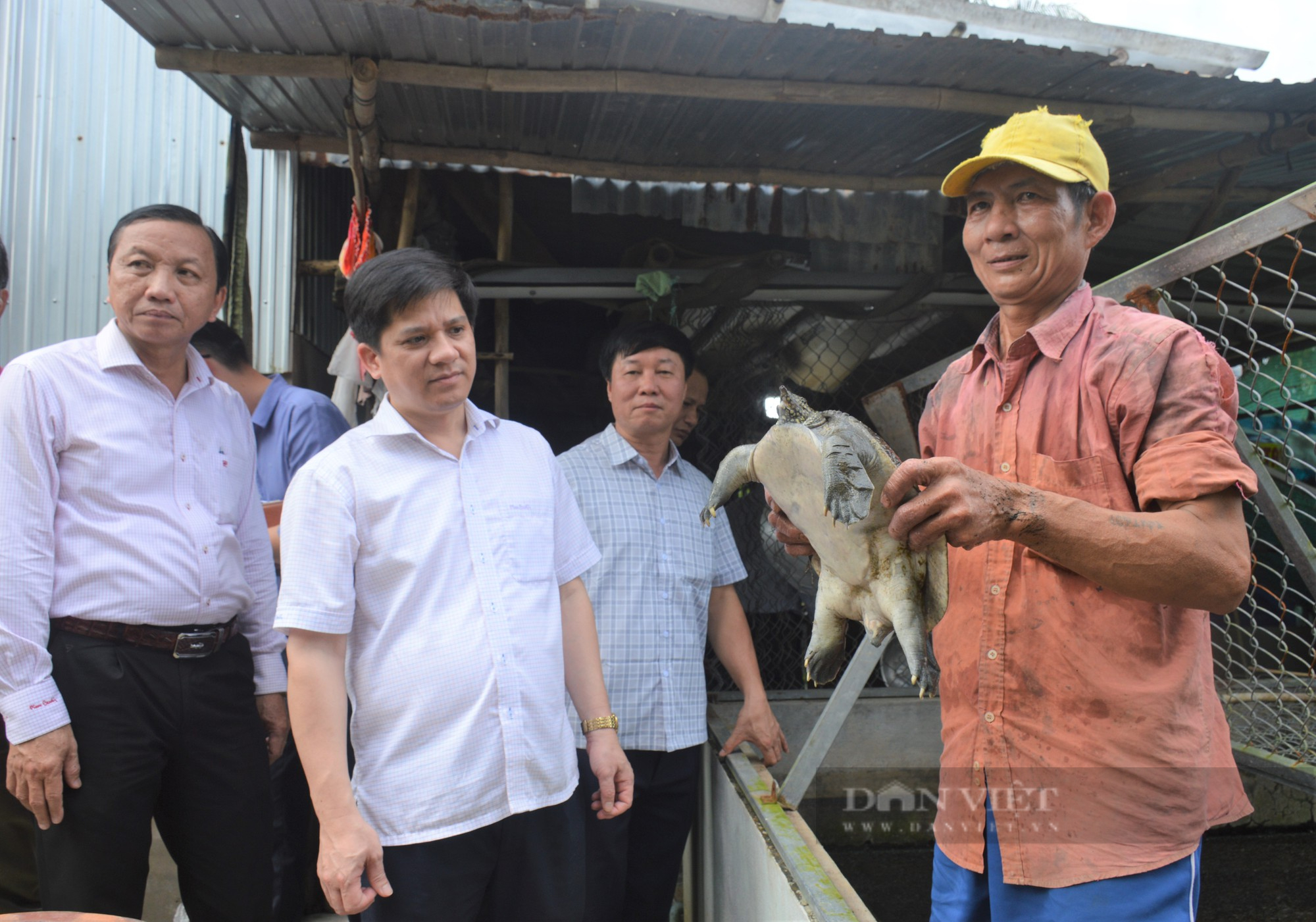 Phó Chủ tịch Ban Chấp hành Trung ương Hội NDVN Phạm Tiến Nam thăm các mô hình ở Cà Mau - Ảnh 2.