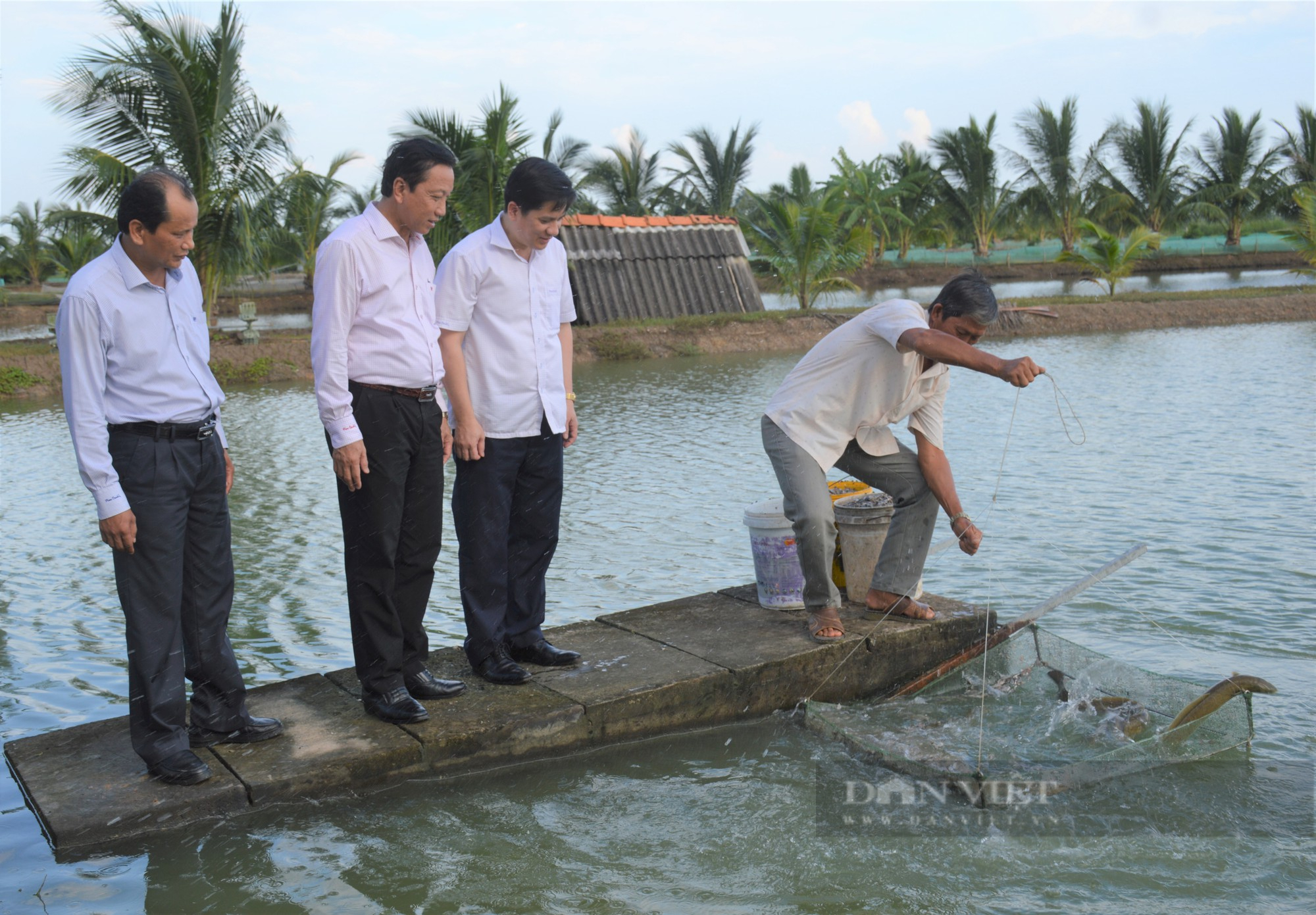 Phó Chủ tịch Ban Chấp hành Trung ương Hội NDVN Phạm Tiến Nam thăm các mô hình ở Cà Mau - Ảnh 3.