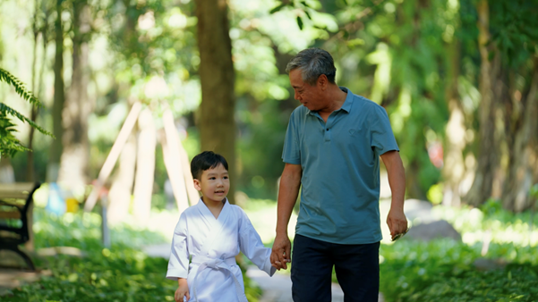 Người già Việt Nam cần môi trường sống trong lành để “vừa thọ vừa khoẻ” như người Nhật - Ảnh 5.