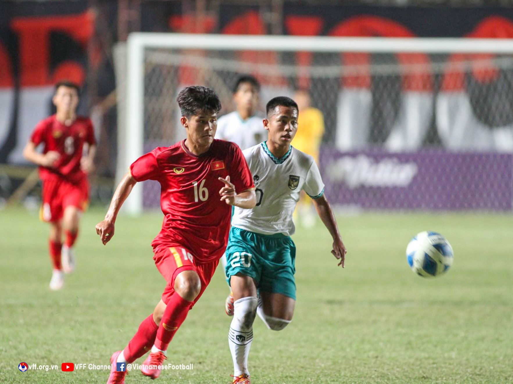 U16 Việt Nam vs U16 Indonesia - Ảnh 1.