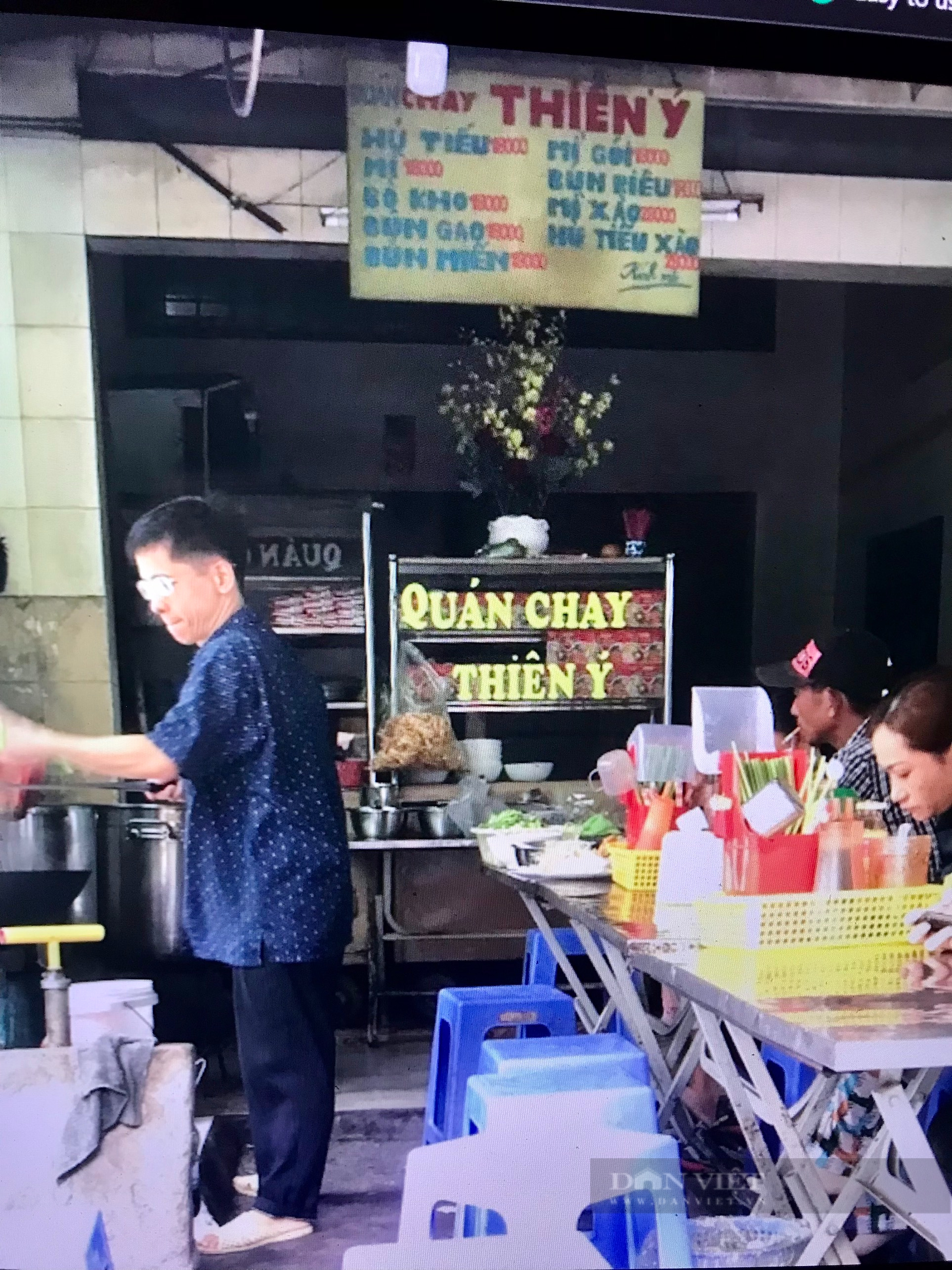 Có gì hấp dẫn ở &quot;Ẩm thực chay xóm Giá&quot; tuổi đời hơn 40 năm tại Sài Gòn? - Ảnh 4.