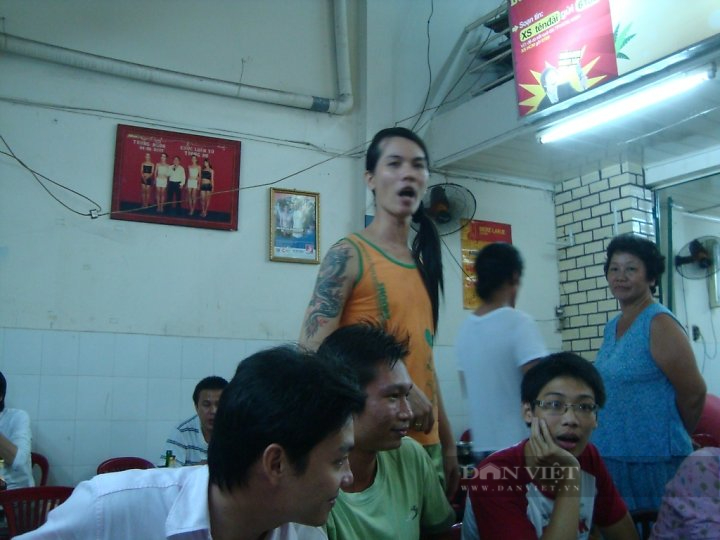 Phận đồng tính trong quán lẩu Pê đê độc nhất vô nhị Sài Gòn - Ảnh 5.