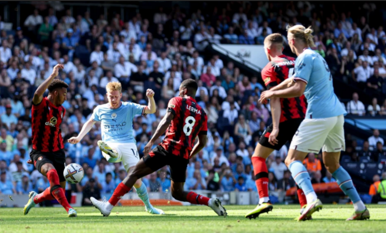 Man City đè bẹp Bournemouth, HLV Guardiola hài lòng nhất điều gì? - Ảnh 1.