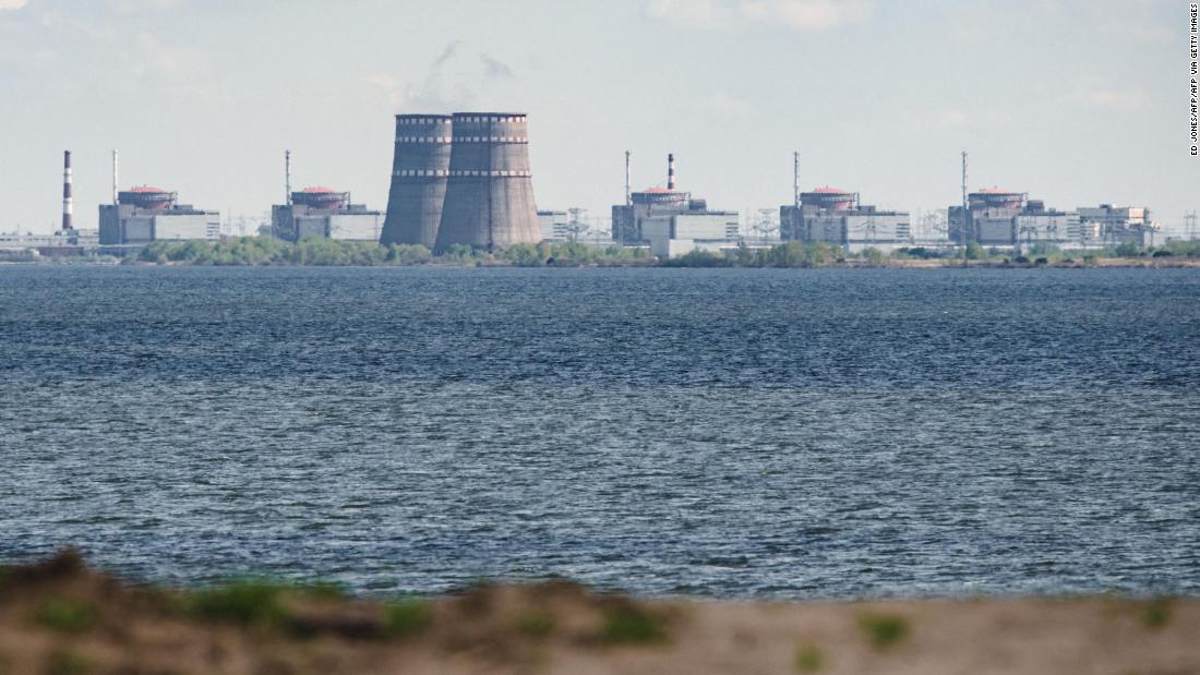 Hoạt động bí ẩn của quân đội Nga bên trong nhà máy điện hạt nhân Ukraine - Ảnh 1.