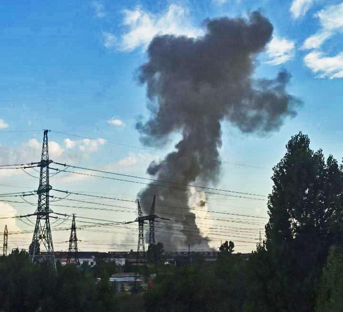 TT Zelensky báo 'tin tốt lành' ở miền nam Ukraine, nổ lớn rung chuyển thành phố Nga kiểm soát ở Kherson - Ảnh 3.