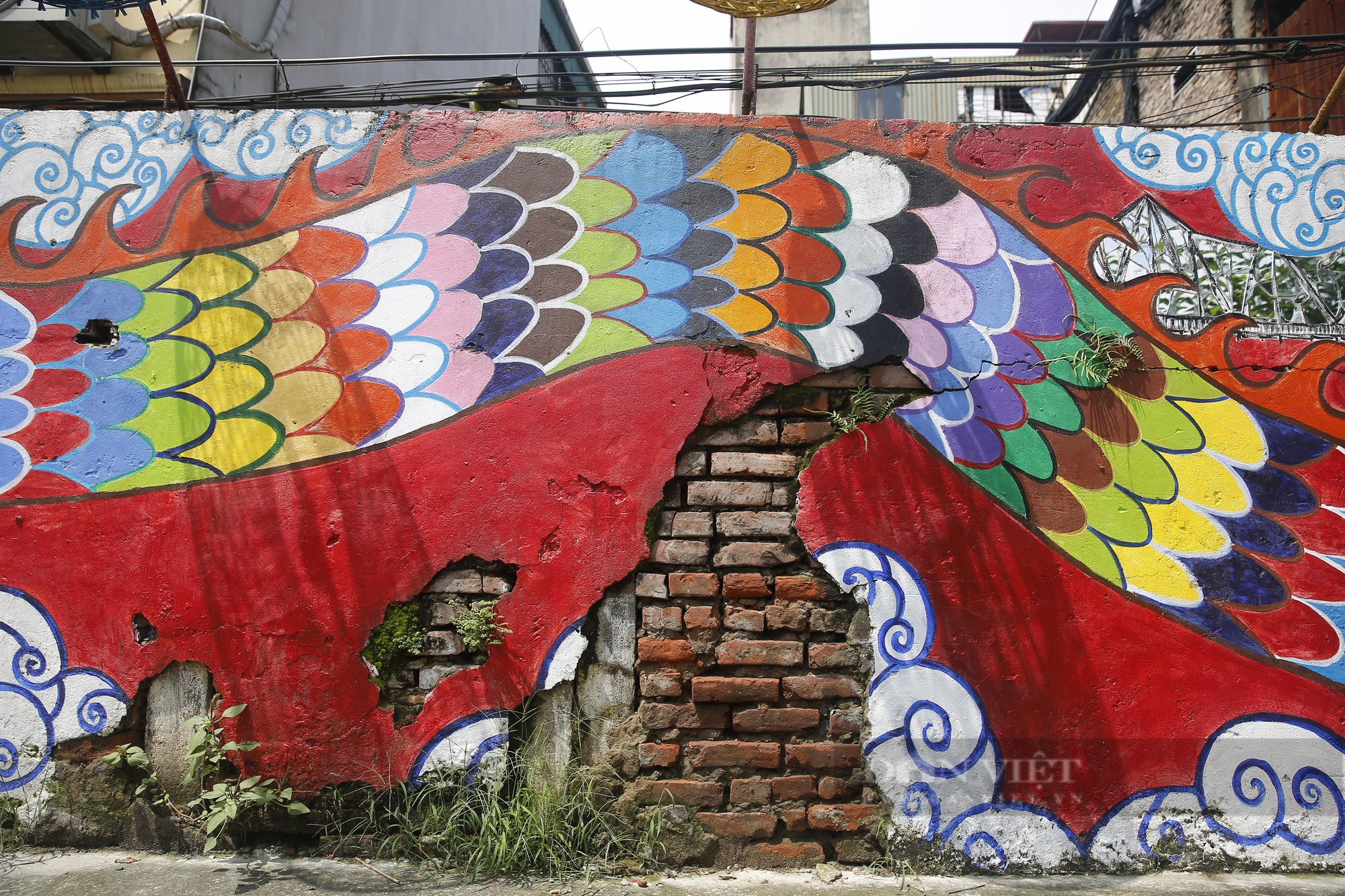 Nhiều không gian văn hóa nghệ thuật tại Hà Nội bị bôi bẩn, xuống cấp nghiêm trọng - Ảnh 2.