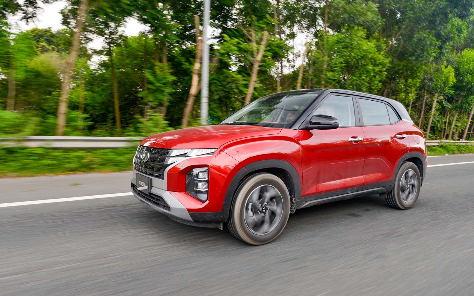 Đánh giá Hyundai Creta 2022: “Đổ thêm dầu vào lửa” - Ảnh 15.