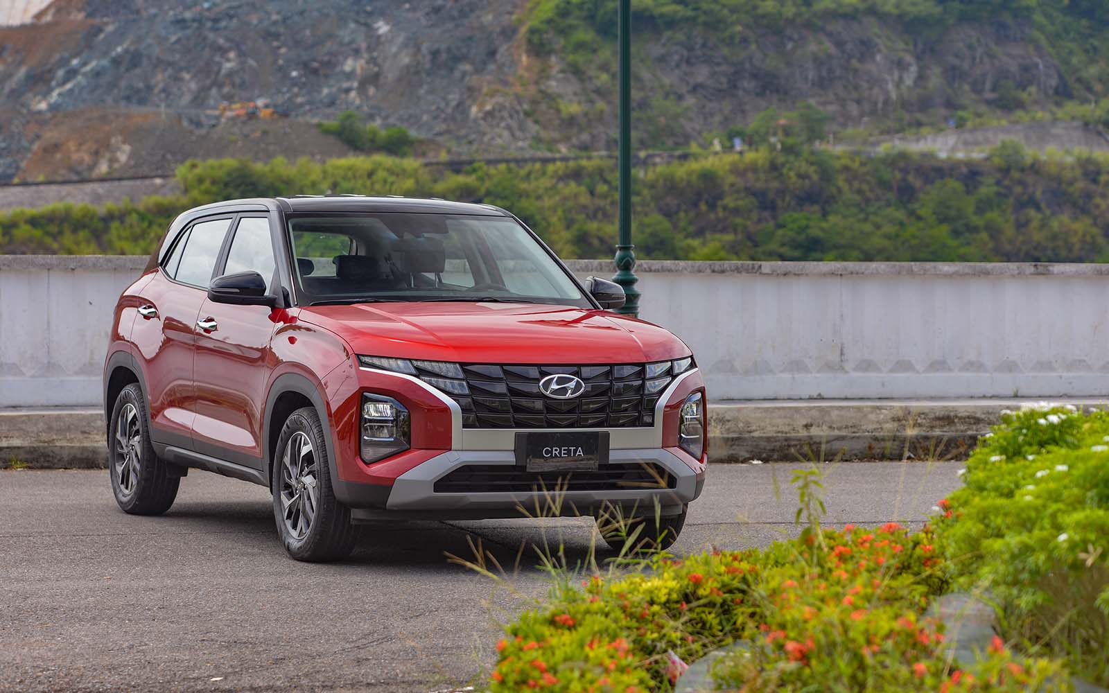 Đánh giá Hyundai Creta 2022: “Đổ thêm dầu vào lửa” - Ảnh 4.