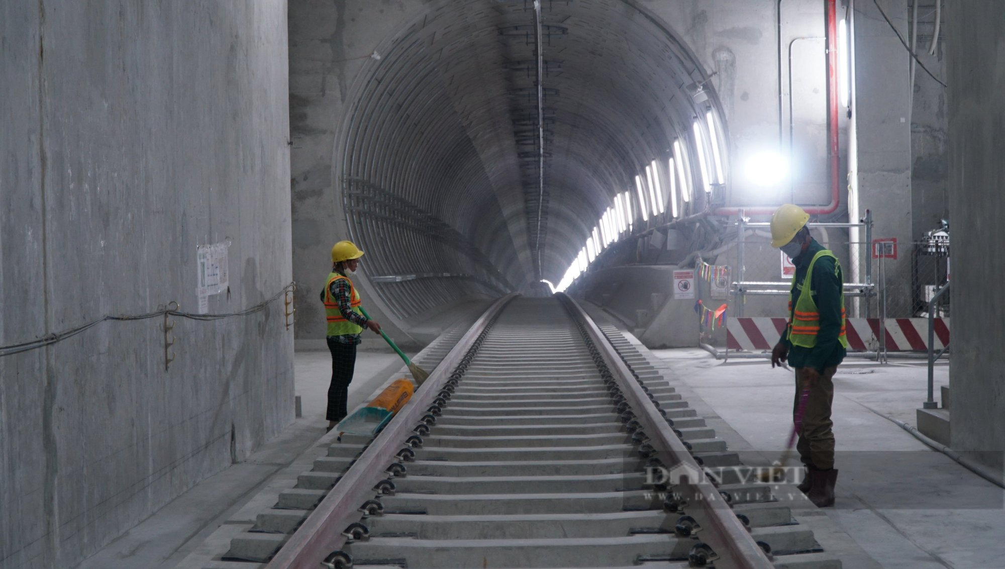 Bên trong nhà ga ngầm Ba Son của tuyến Metro Số 1 sau gần 10 năm thi công - Ảnh 4.