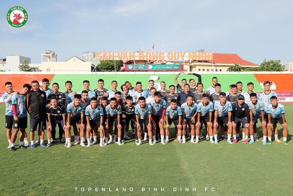 Những Hình ảnh đầu tiên của Văn Lâm khi gia nhập Bình Định FC - Ảnh 3.