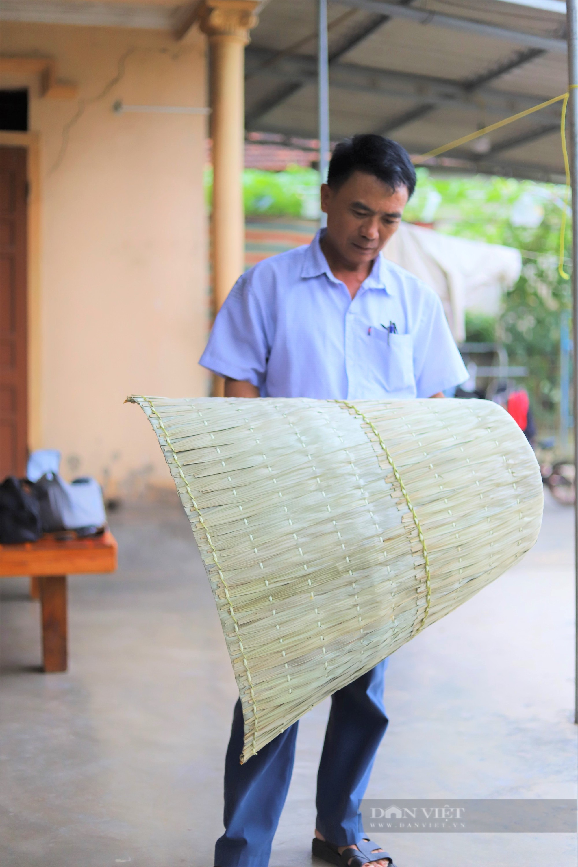 Độc đáo làng nghề chằm áo tơi 200 năm ở Hà Tĩnh, “bùa hộ mệnh” mỗi khi nông dân ra đồng - Ảnh 11.