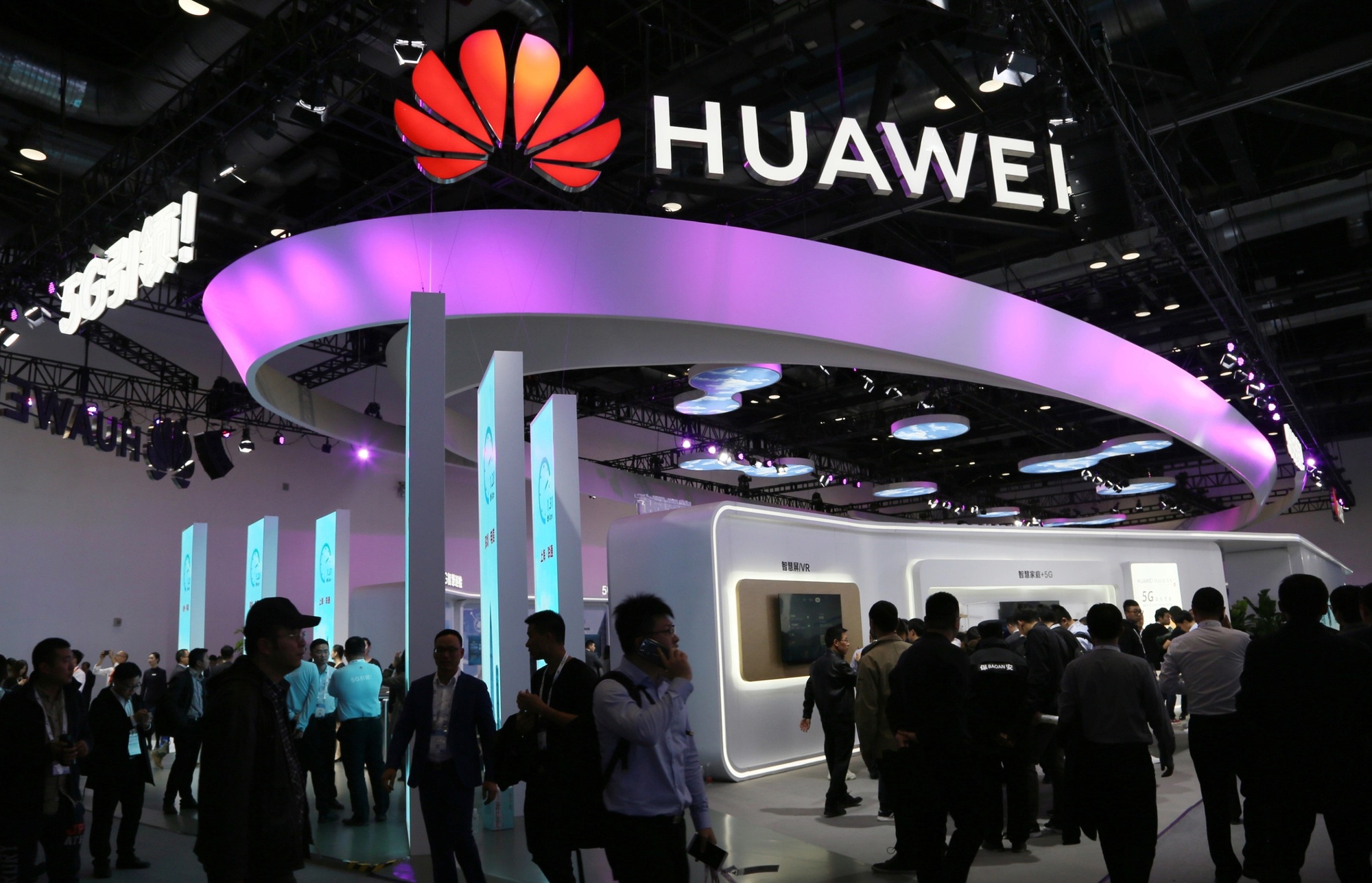 Từ bỏ mảng di động, Huawei sẽ làm gì - Ảnh 1.