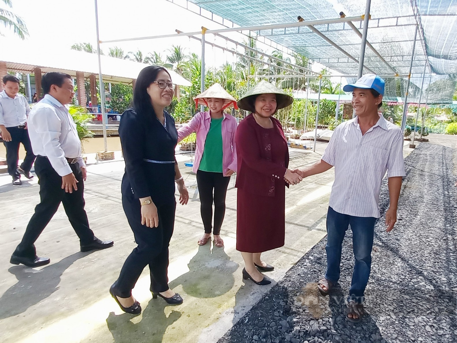 Phó Chủ tịch BCH TƯ Hội NDVN Cao Xuân Thu Vân: Hội phải lo quảng bá sản phẩm cho nông dân  - Ảnh 2.