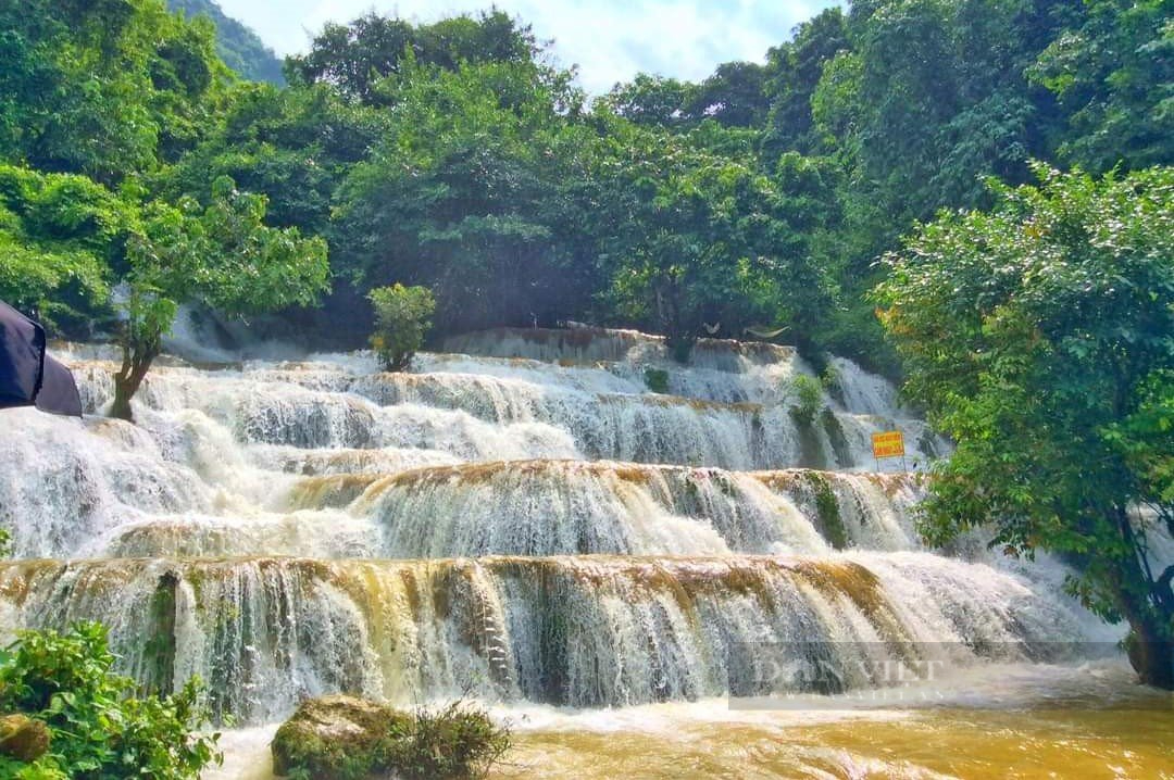 Thanh Hóa: Vẻ đẹp hút hồn của thác Mây – Thác chín bậc tình yêu