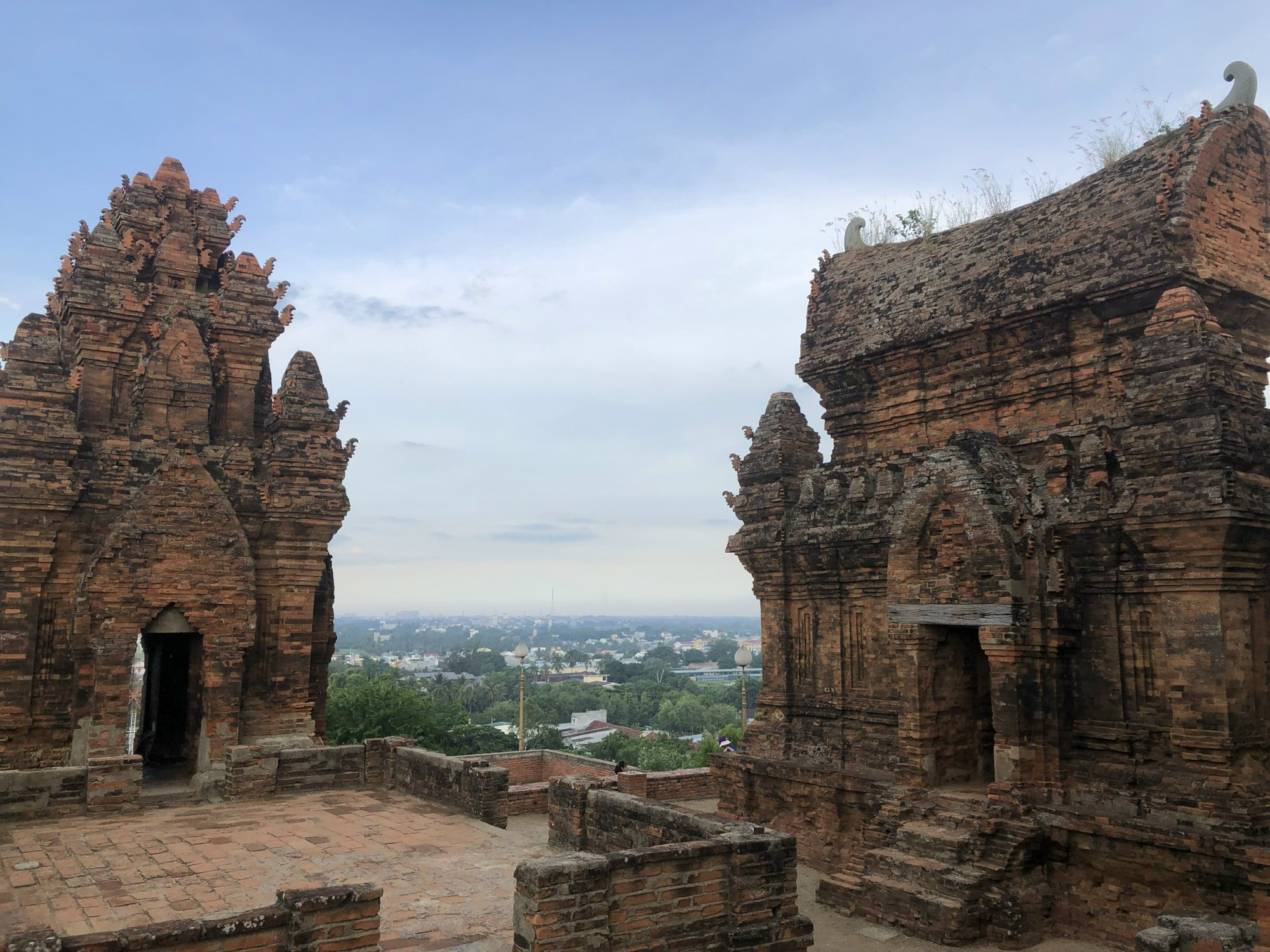 Tháp Pô Klong Garai và kiến trúc độc đáo của người Chăm theo đạo Bàlamôn ở Ninh Thuận - Ảnh 6.