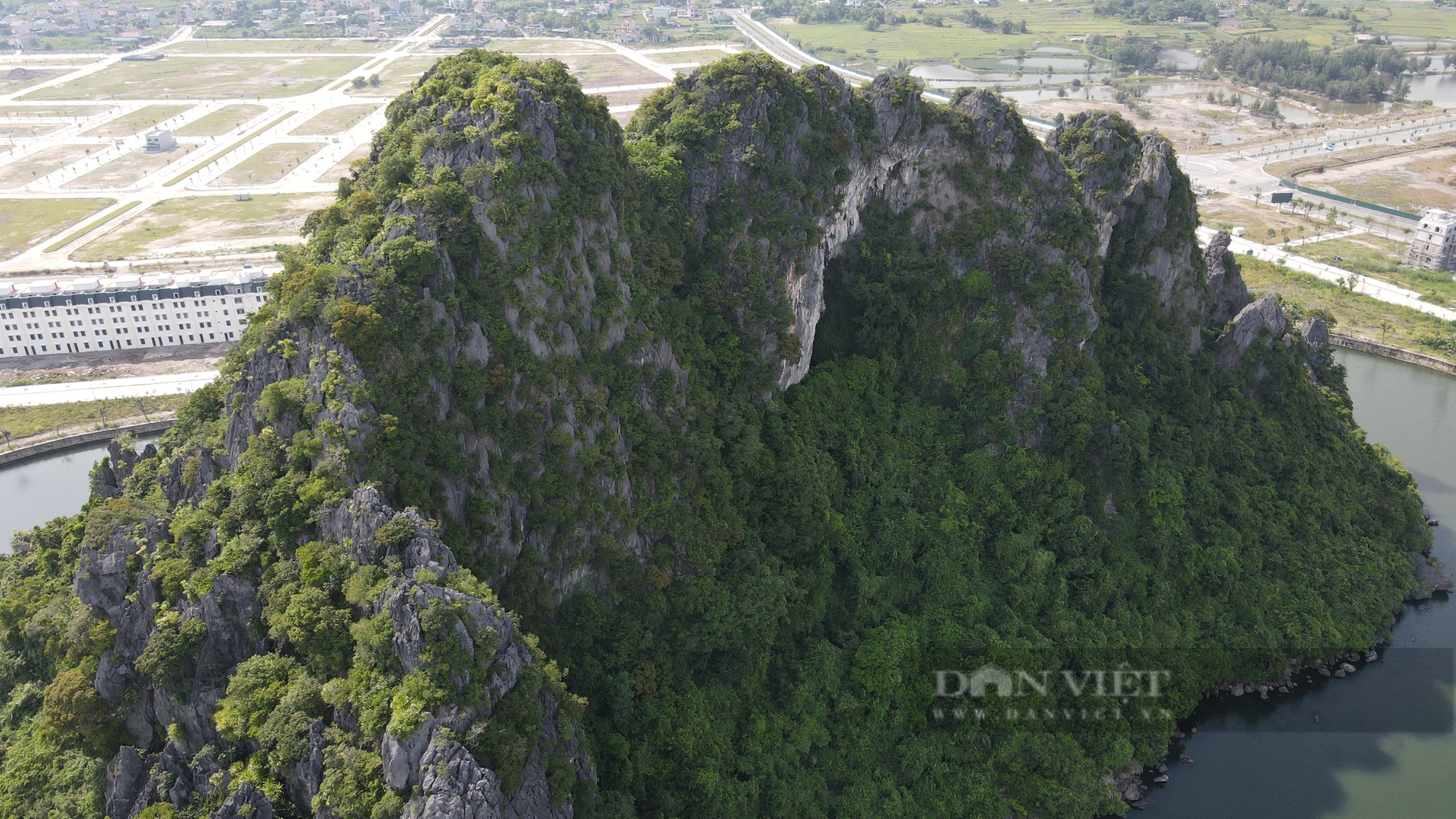 Góc nhìn đầy đủ về &quot;Hòn non bộ&quot; từ flycam - Ảnh 4.