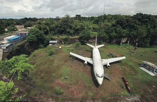 Bí ẩn trong những chiếc máy bay bị bỏ hoang khắp thế giới - Ảnh 3.