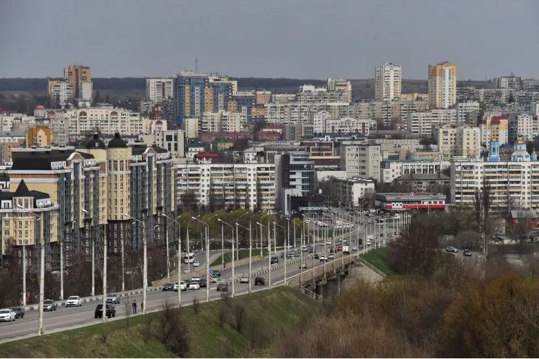 Kho đạn của Nga cách biên giới Ukraine 15km bất ngờ bốc cháy - Ảnh 1.