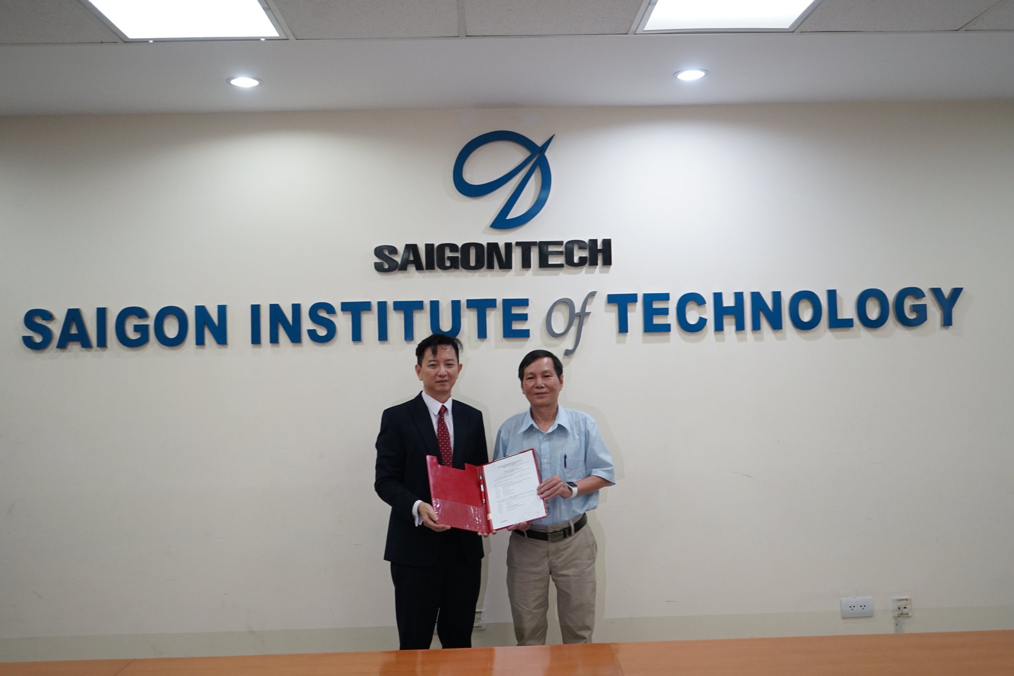 FE CREDIT hợp tác với SaigonTech, phát triển nguồn nhân lực chất lượng - Ảnh 2.