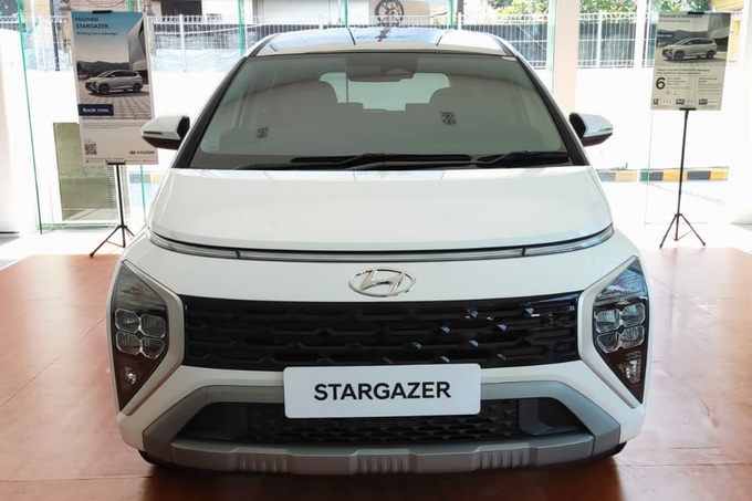 Hyundai Stargazer xuất hiện trên đường phố Việt, chờ ra mắt để đấu Xpander - Ảnh 2.