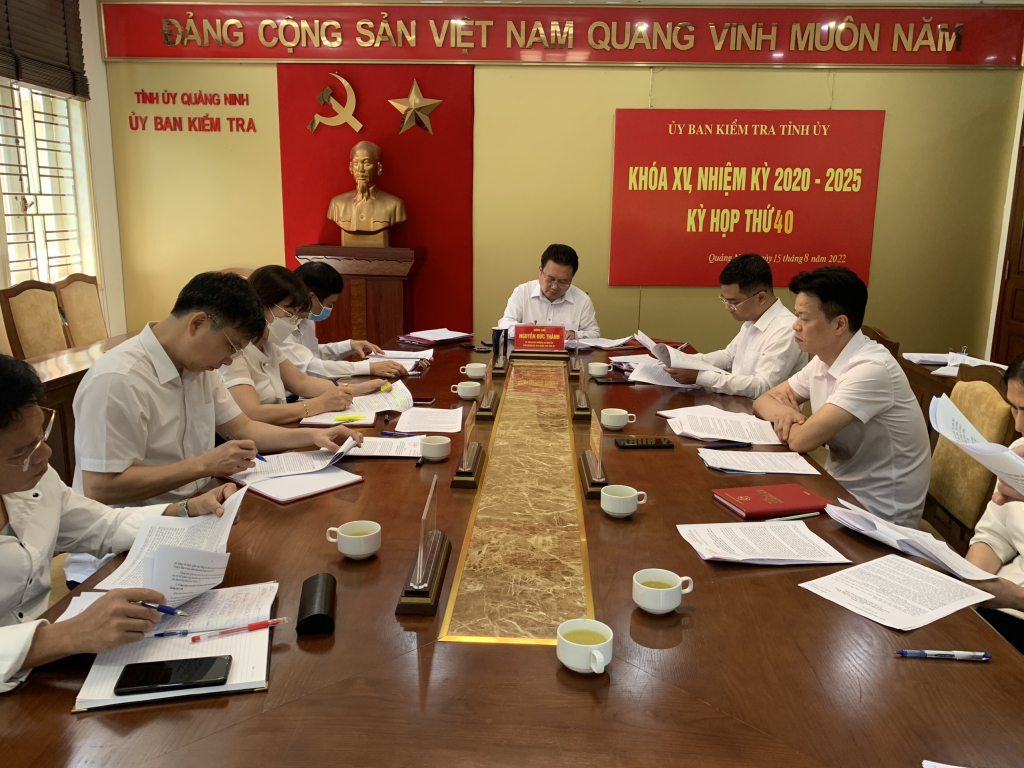 Kỷ luật cảnh cáo nguyên Giám đốc CDC Quảng Ninh - Ảnh 2.