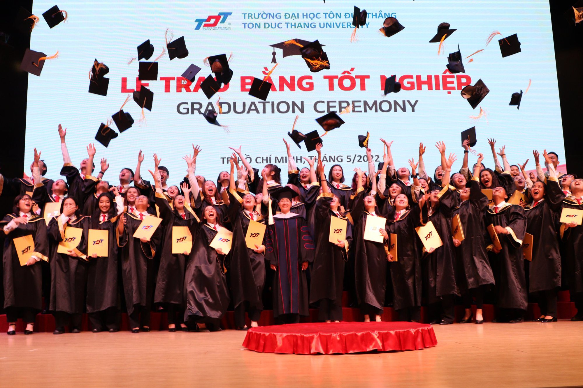 Điểm sàn phương thức xét kết quả thi tốt nghiệp THPT 2022 của ĐH Tôn Đức Thắng - Ảnh 1.