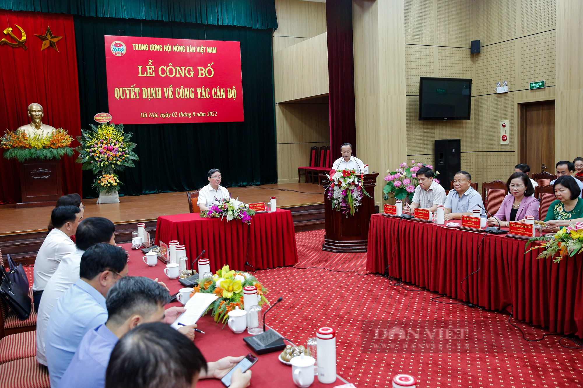 Hình ảnh Lễ công bố Quyết định về công tác cán bộ tại Trung ương Hội Nông dân Việt Nam - Ảnh 2.