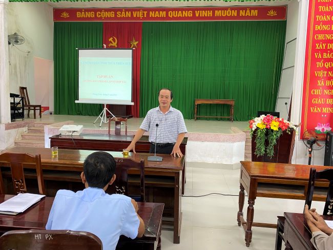 Thừa Thiên Huế: Tập huấn hướng dẫn thành lập tổ hợp tác cho cán bộ, hội viên nông dân  - Ảnh 2.
