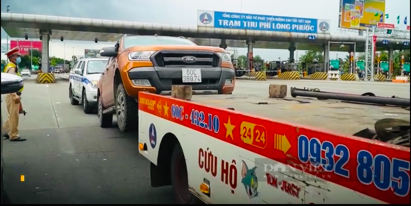 Gây rối ở trạm thu phí Long Phước, TP.Thủ Đức: Tài xế phải đối diện với mức phạt nào? - Ảnh 3.