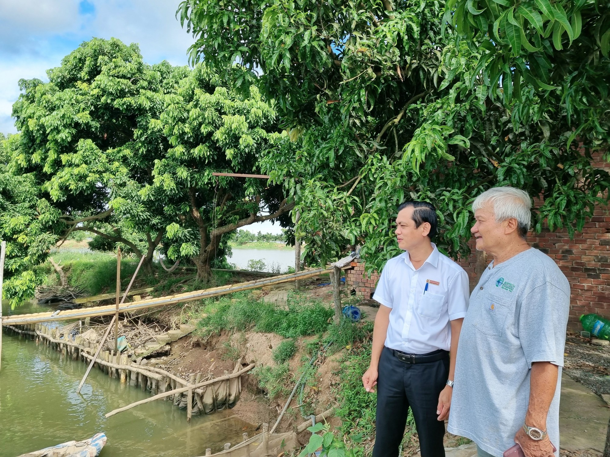 Agribank chi nhánh Tiền Giang chủ động hỗ trợ khách hàng vượt qua khó khăn do đại dịch Covid-19 - Ảnh 1.