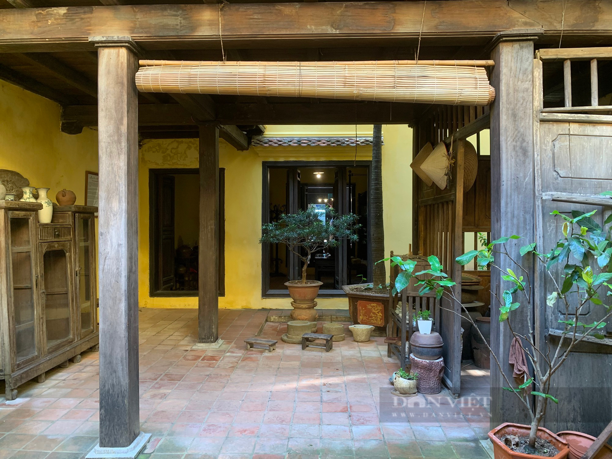 Kiến trúc độc đáo bên trong ngôi nhà được cấp "bằng di sản cấp Quốc gia" ở phố cổ Hà Nội - Ảnh 8.