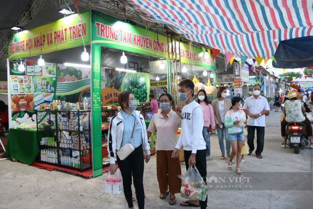 Ninh Thuận: Hàng trăm nông sản tiêu biểu “khoe sắc-đọ dáng” tại hội chợ triển lãm hàng công nghiệp nông thôn tiêu biểu 2022 - Ảnh 4.