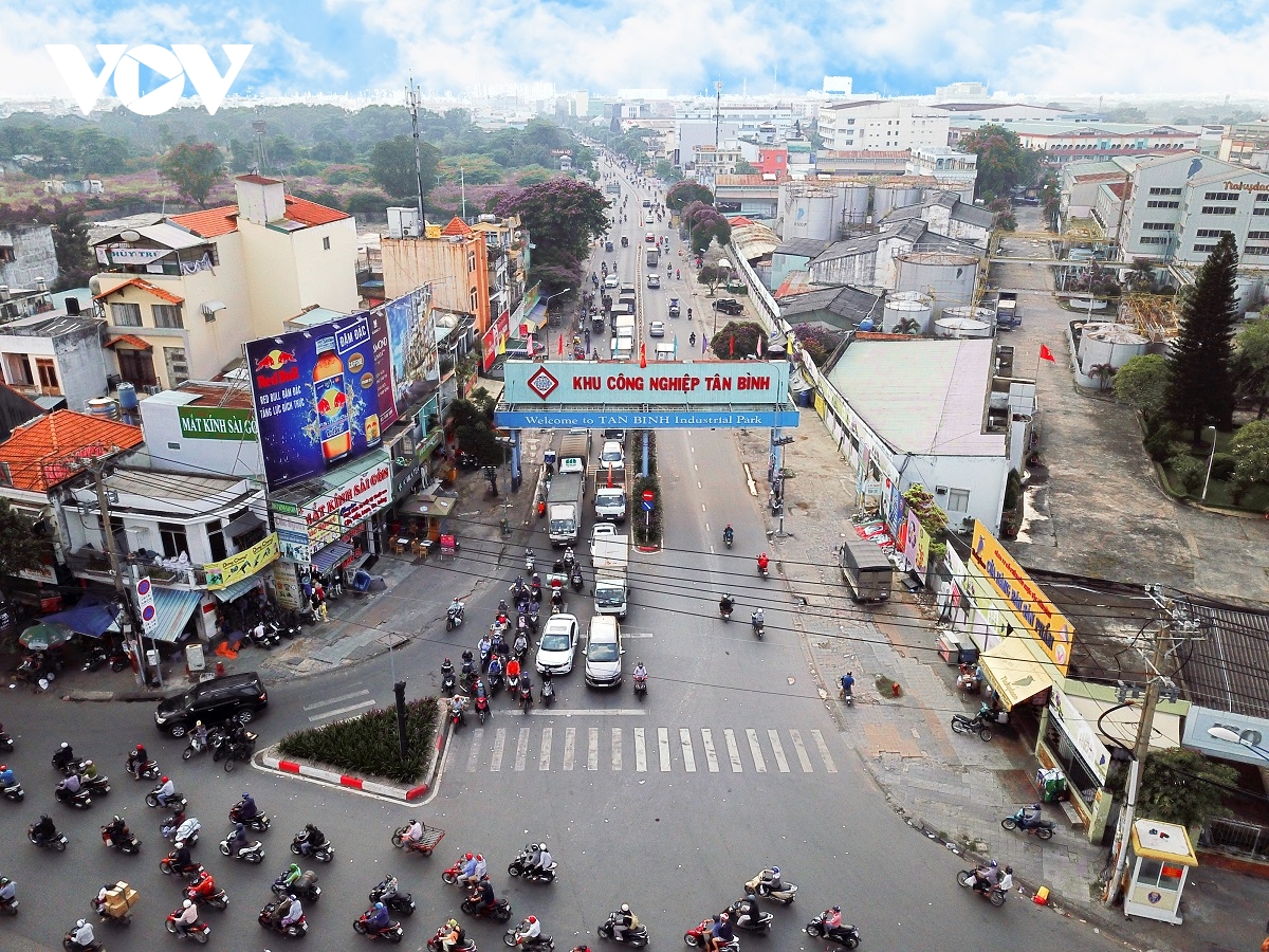 Cần “thay áo mới” cho các khu công nghiệp tại TP.HCM - Ảnh 3.