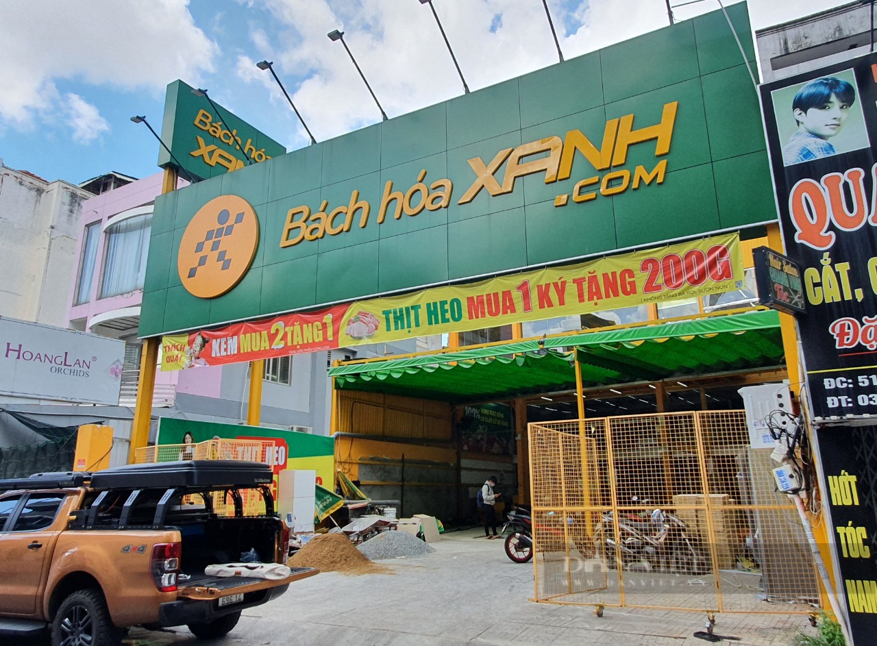 Bách Hóa Xanh vừa đóng 400 cửa hàng, ông Nguyễn Đức Tài nói sẽ mở lại - Ảnh 1.
