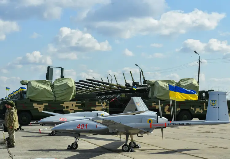 Nga tuyên bố phá tan cuộc tấn công của đội quân máy bay không người lái của Ukraine vào Crimea - Ảnh 1.