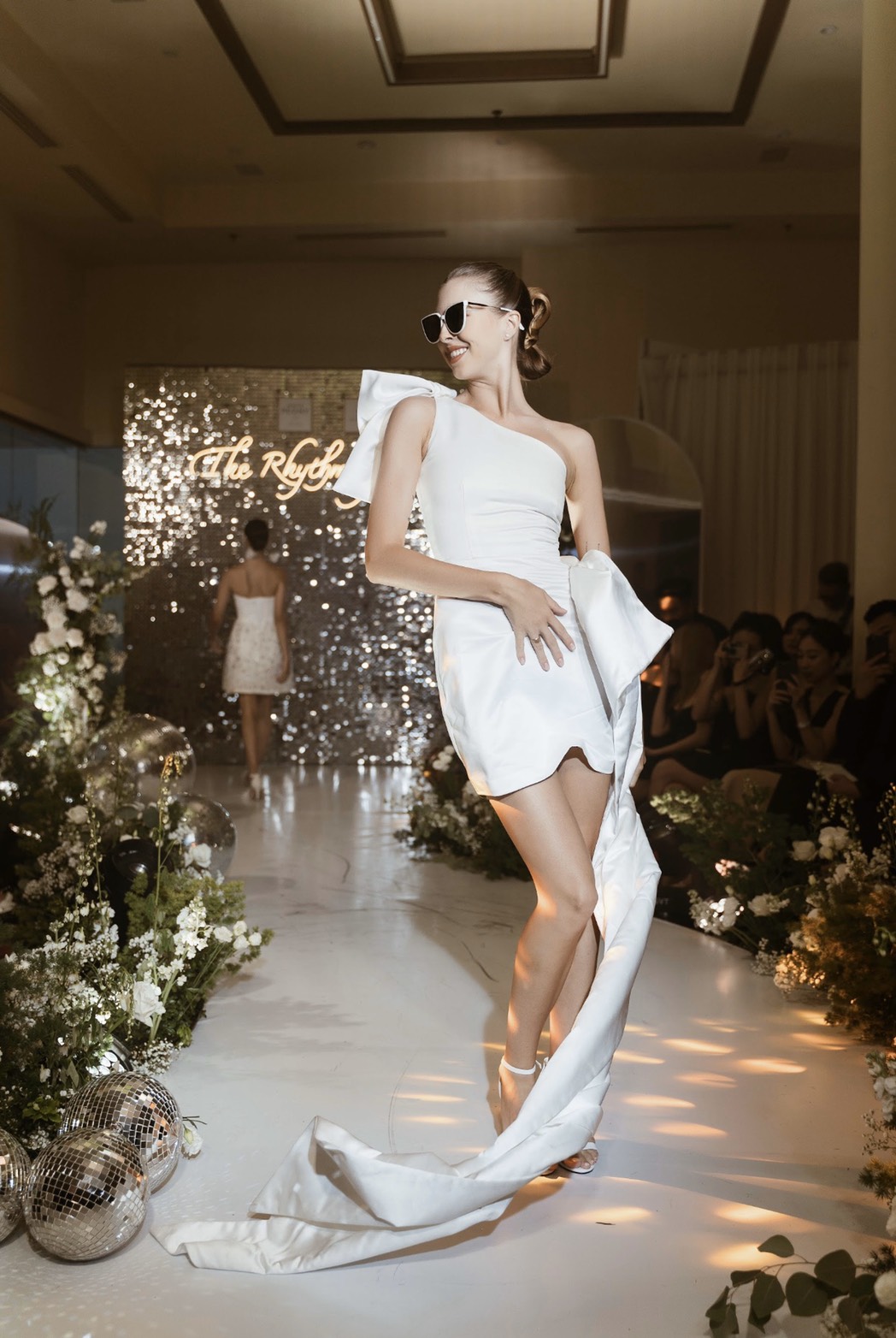 White Peony Bridal ra mắt bộ sưu tập áo cưới tiệc &quot;hậu lễ&quot;, xu hướng mới trong ngành áo cưới Việt Nam - Ảnh 9.